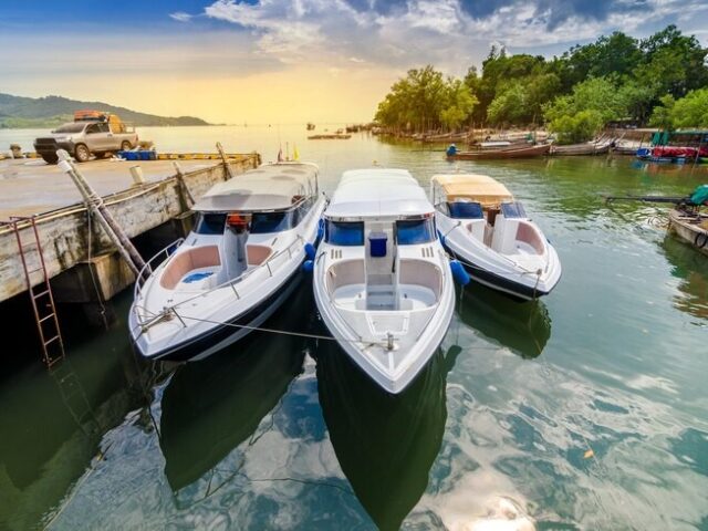 Towing a Boat: Key Safety Tips and Transport Guidelines