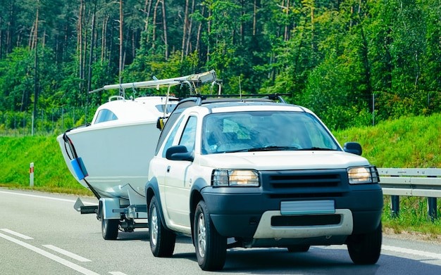 how much does a small trailer weigh